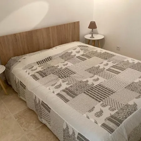La Venturonne Neuf Rez De Jardin 45 M2 Vue Et Vignes 10 Mn Des Plages * Le Beausset